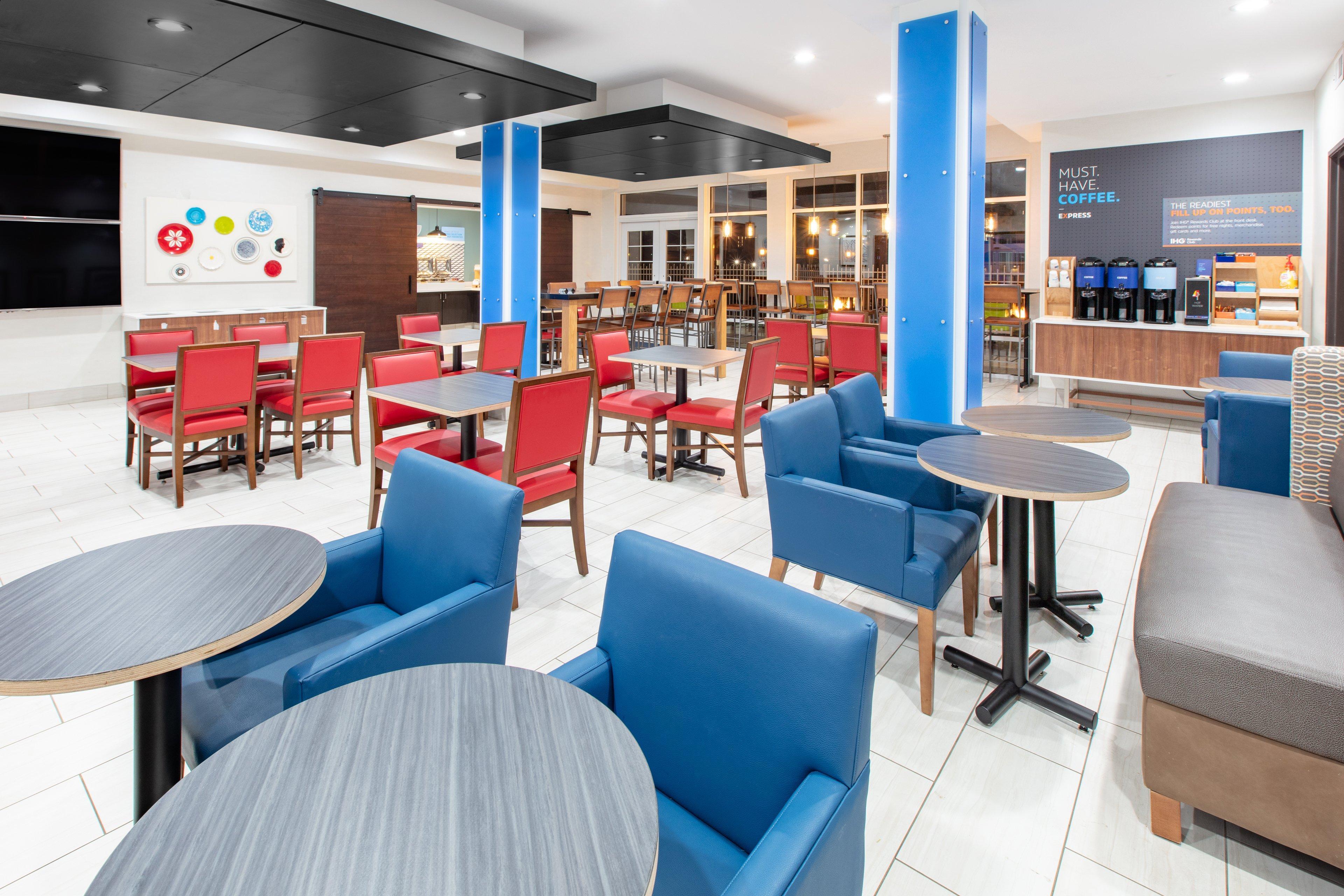Holiday Inn Express Hotel & Suites Seaside Convention Center By Ihg Ngoại thất bức ảnh