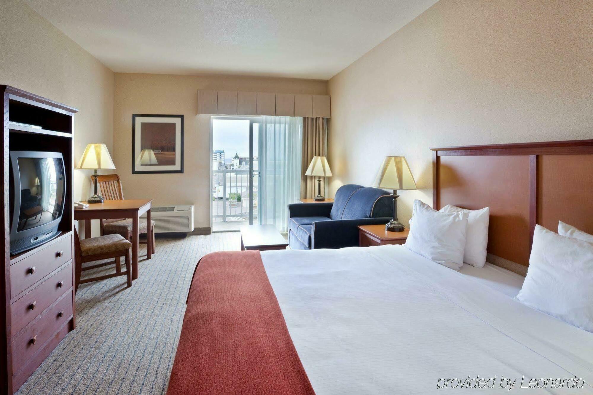Holiday Inn Express Hotel & Suites Seaside Convention Center By Ihg Ngoại thất bức ảnh